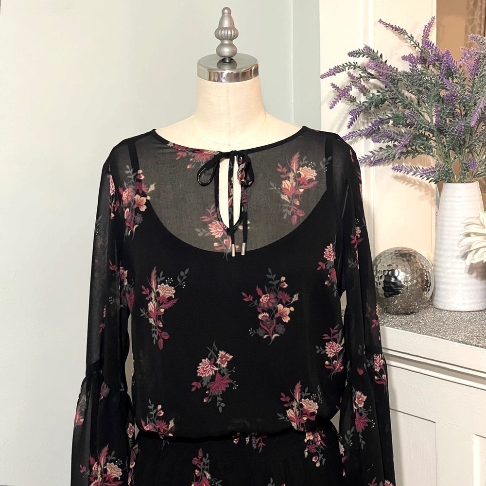 White House Black Market Bell Sleeve Floral Print Dress Black & Pink Small - Picture 3 of 13